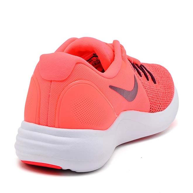 tenis lunar apparent